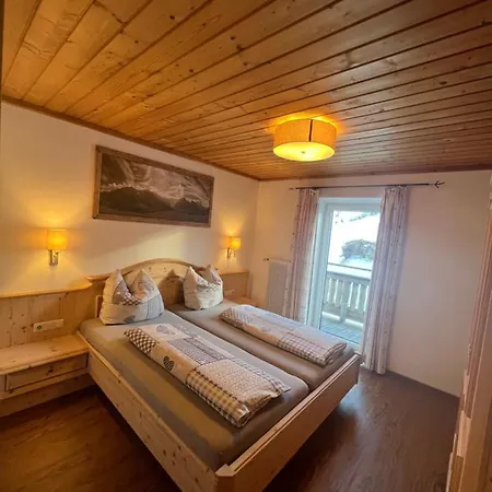 Poechtlhof Apartment *