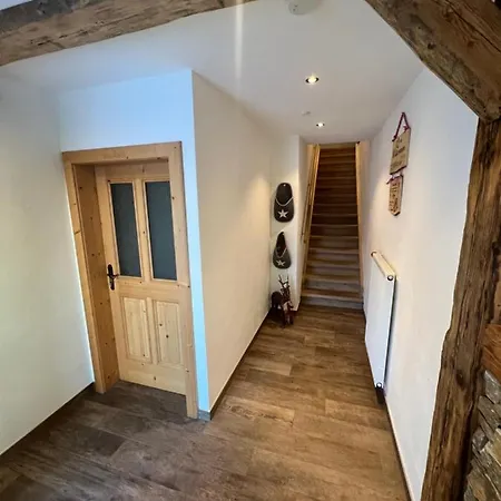 Poechtlhof Apartment