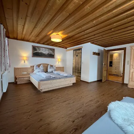 Poechtlhof 公寓 莱奥冈